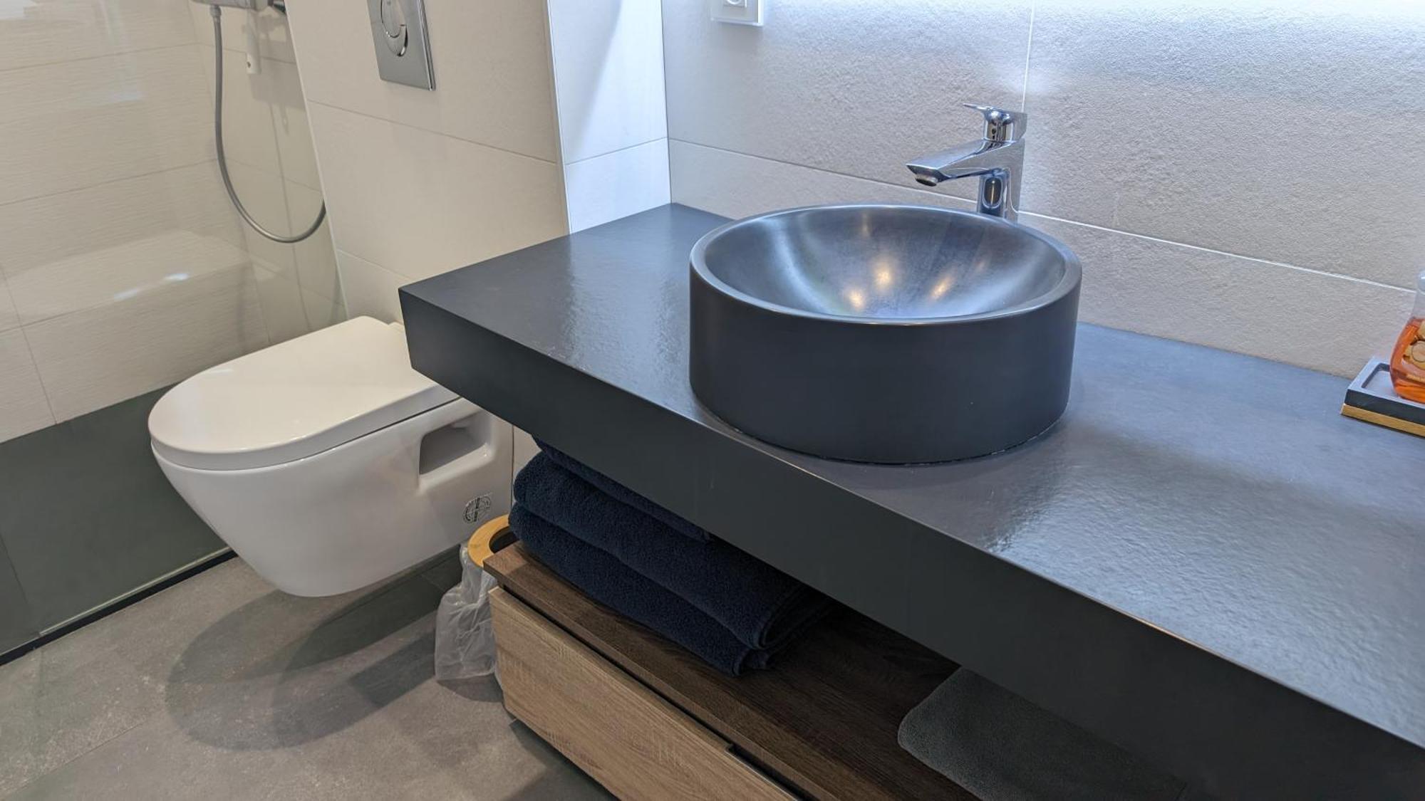 Appartement Luxe Avec Piscine Chauffee & Jacuzzi Prive - Cote D'Azur Roquefort Les Pins Ngoại thất bức ảnh