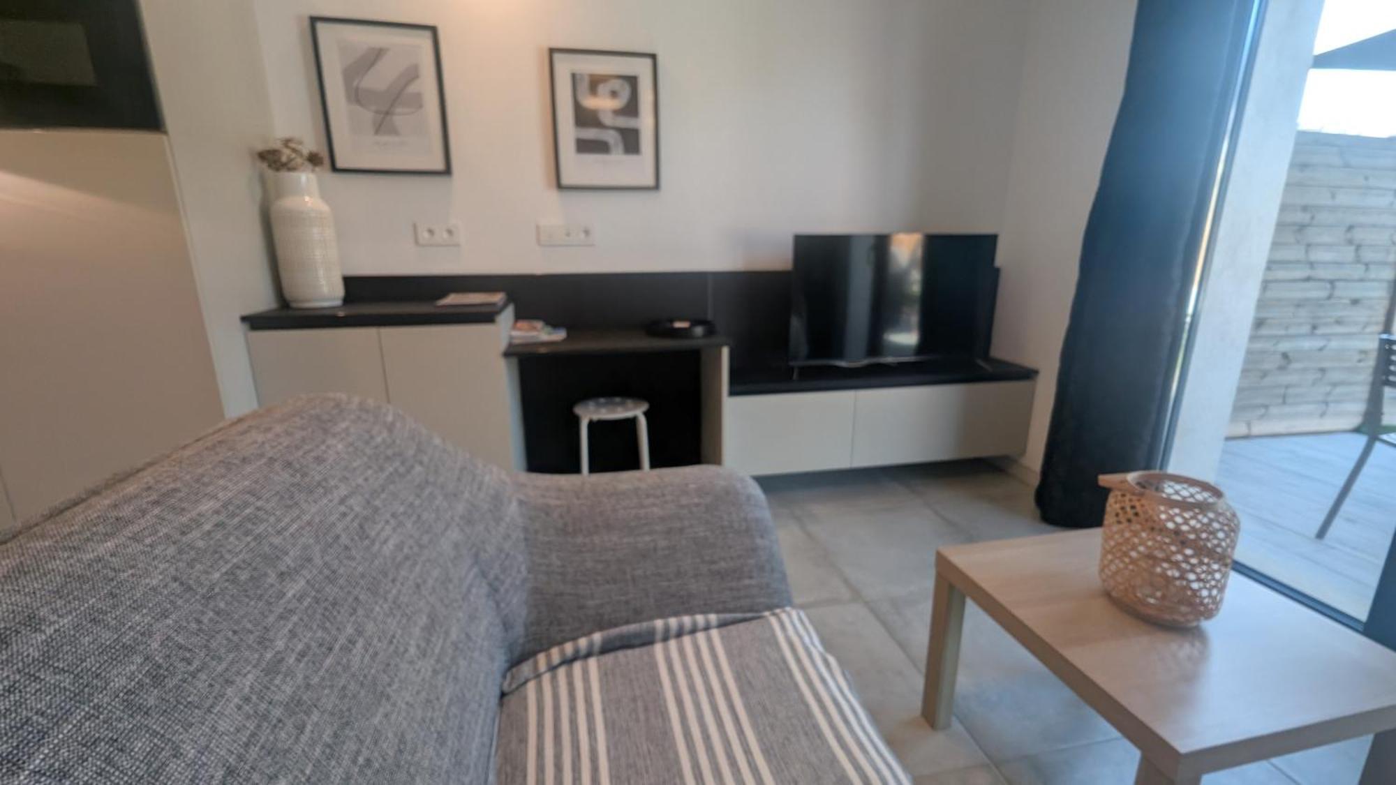 Appartement Luxe Avec Piscine Chauffee & Jacuzzi Prive - Cote D'Azur Roquefort Les Pins Ngoại thất bức ảnh