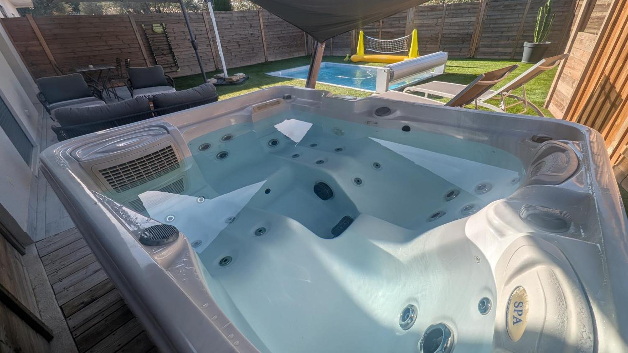 Appartement Luxe Avec Piscine Chauffee & Jacuzzi Prive - Cote D'Azur Roquefort Les Pins Ngoại thất bức ảnh