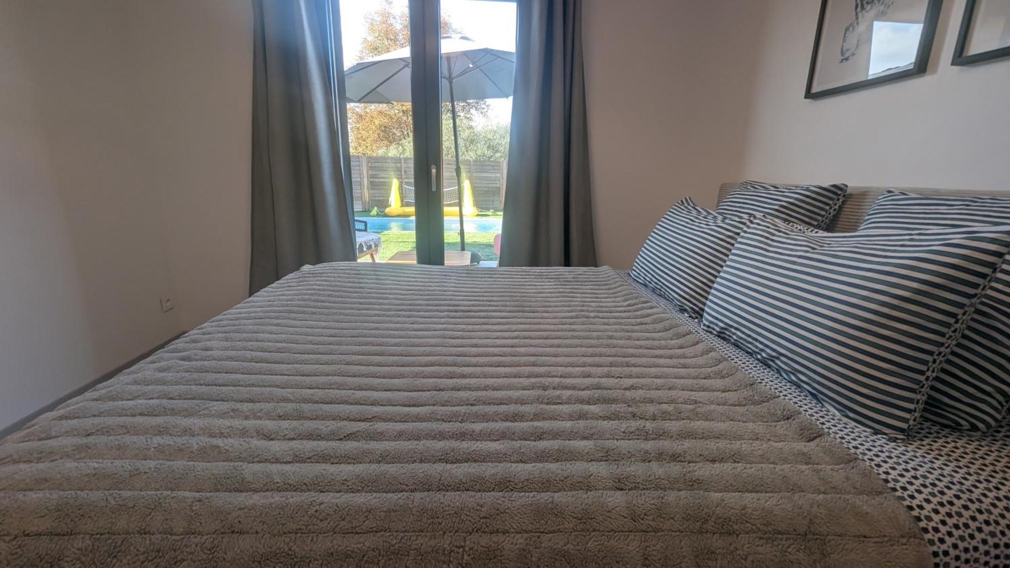 Appartement Luxe Avec Piscine Chauffee & Jacuzzi Prive - Cote D'Azur Roquefort Les Pins Ngoại thất bức ảnh