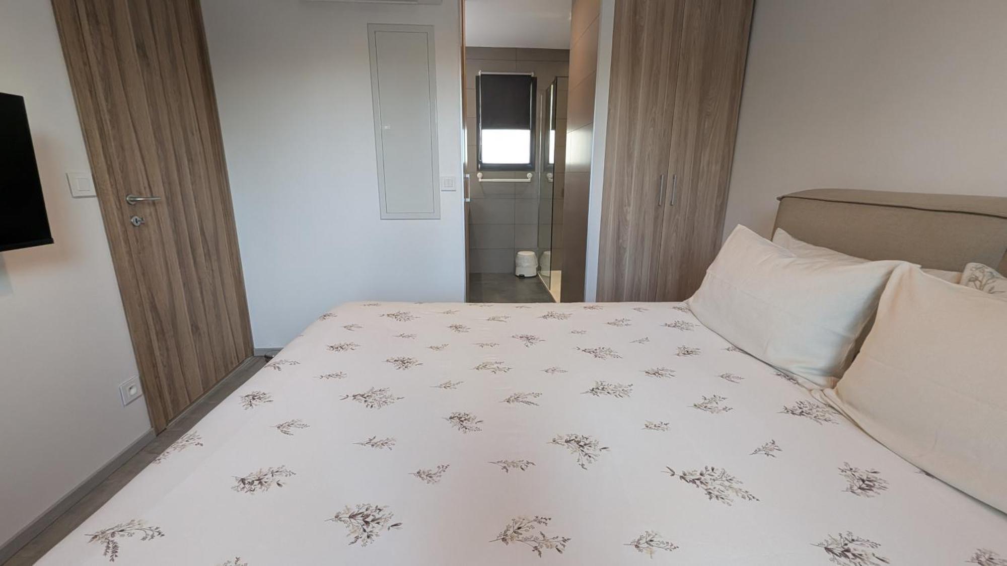 Appartement Luxe Avec Piscine Chauffee & Jacuzzi Prive - Cote D'Azur Roquefort Les Pins Ngoại thất bức ảnh