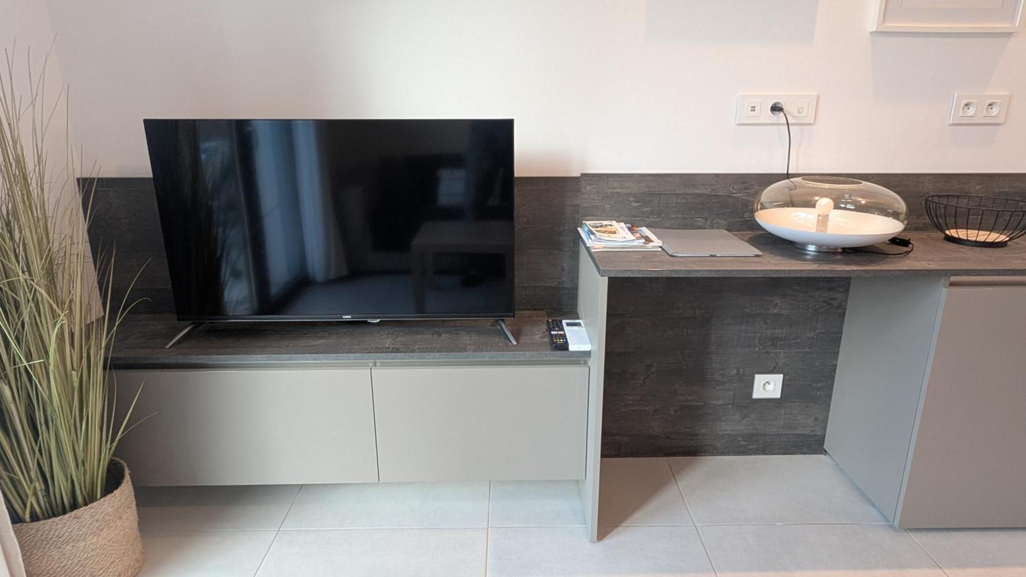 Appartement Luxe Avec Piscine Chauffee & Jacuzzi Prive - Cote D'Azur Roquefort Les Pins Ngoại thất bức ảnh